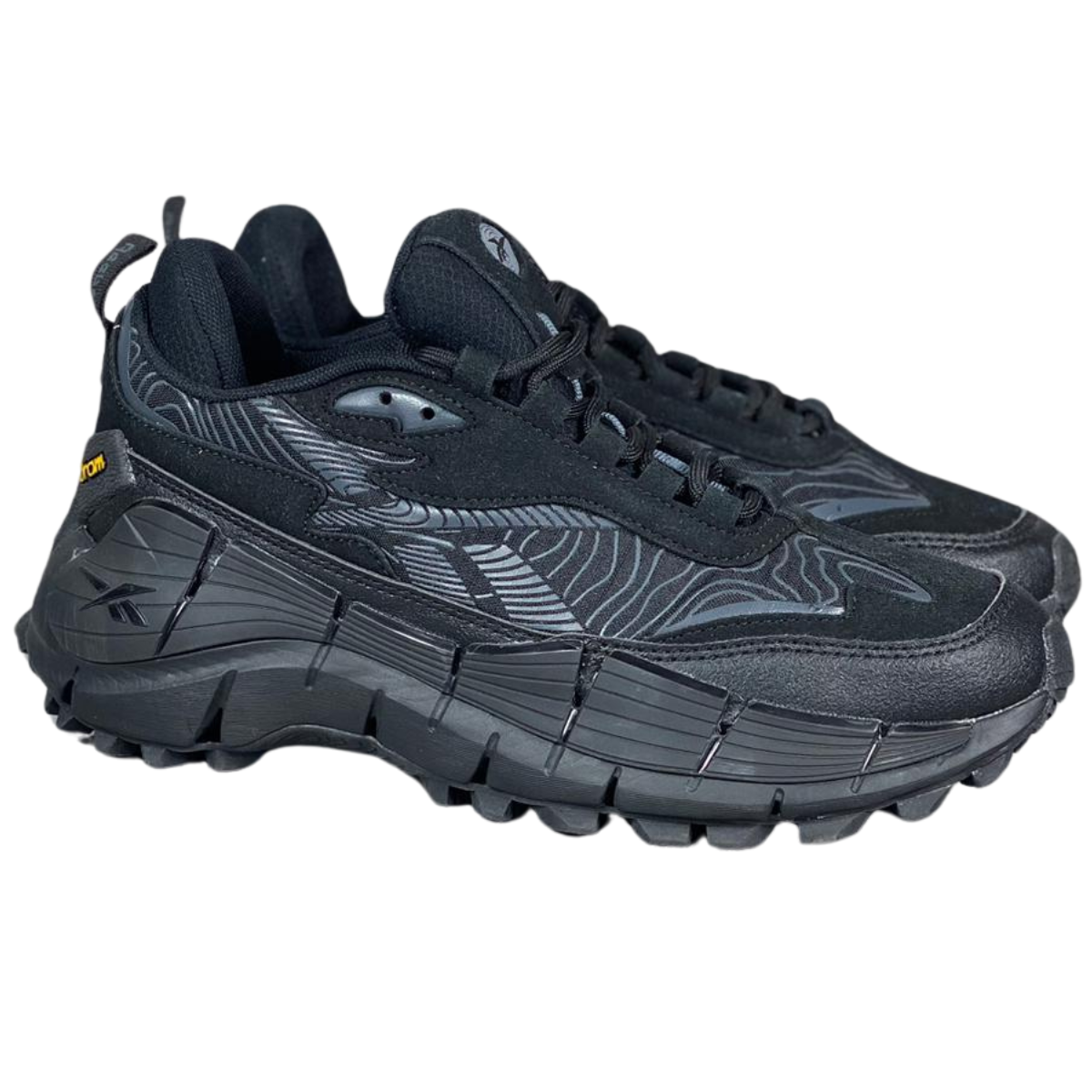 Zapatillas Reebok Zig Kinetica 2.5 Hombre: La Mejor Elección para Tu Estilo Deportivo ¿Estás buscando las ZAPATILLAS REEBOK ZIG KINETICA 2.5 HOMBRE? En Onlineshoppingcenterg te ofrecemos el calzado ideal para mejorar tu rendimiento deportivo y lucir con estilo. Las Reebok Zig Kinetica 2.5 combinan tecnología avanzada y diseño moderno para brindarte comodidad, resistencia y un look único. Aquí te explicamos por qué deberías elegir este modelo y todo lo que necesitas saber antes de comprarlas.  Características de las Zapatillas Reebok Zig Kinetica 2.5 Hombre Las ZAPATILLAS REEBOK ZIG KINETICA 2.5 HOMBRE están diseñadas para ofrecer una experiencia superior en cada paso. Destacan por su tecnología de amortiguación Zig Energy y un diseño moderno que atrae miradas, sin comprometer el rendimiento.  Tecnología Zig Energy El sistema Zig Energy es el corazón de las Reebok Zig Kinetica 2.5. Esta tecnología permite una amortiguación reactiva que convierte la energía de tu pisada en impulso, ayudándote a correr más rápido y sentir menos fatiga. Esto es crucial tanto para entrenamientos intensos como para caminatas largas.  Diseño Resistente Las Reebok Zig Kinetica 2.5 Hombre están hechas con materiales duraderos, lo que garantiza una larga vida útil, incluso si las usas todos los días. El material exterior es transpirable, permitiendo que tus pies se mantengan frescos y cómodos en todo momento.